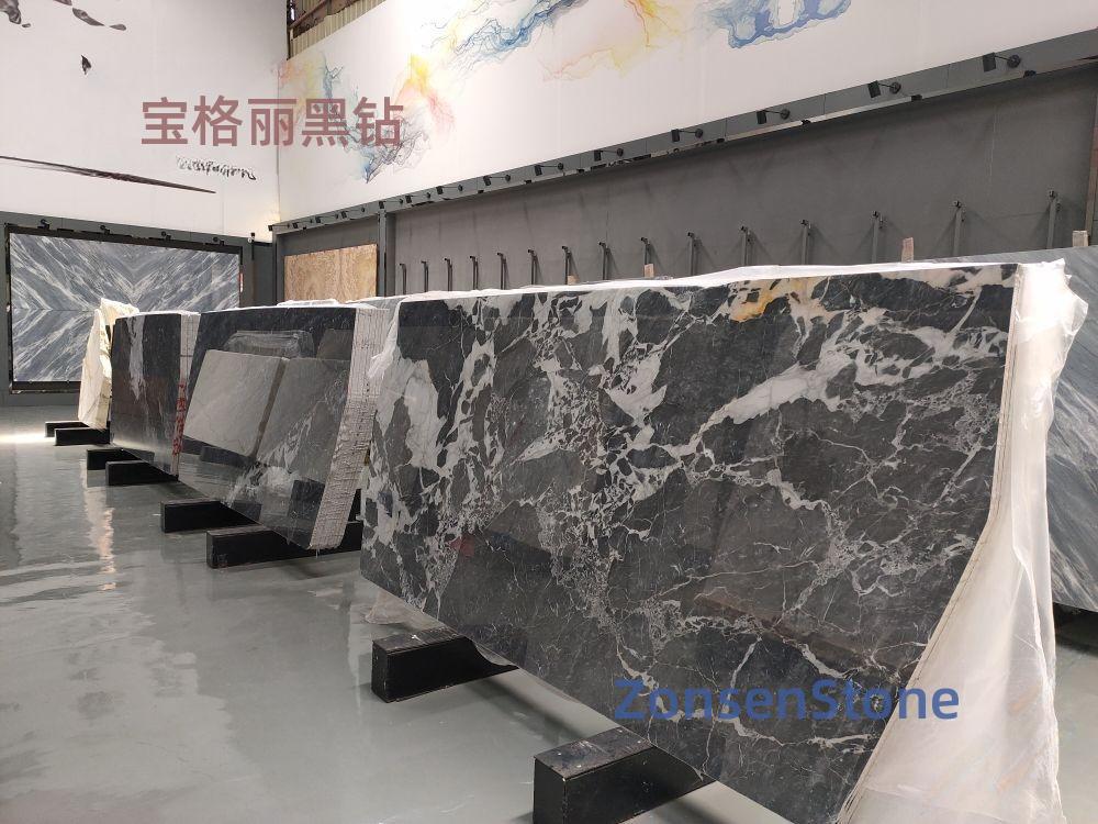 宝格丽黑钻