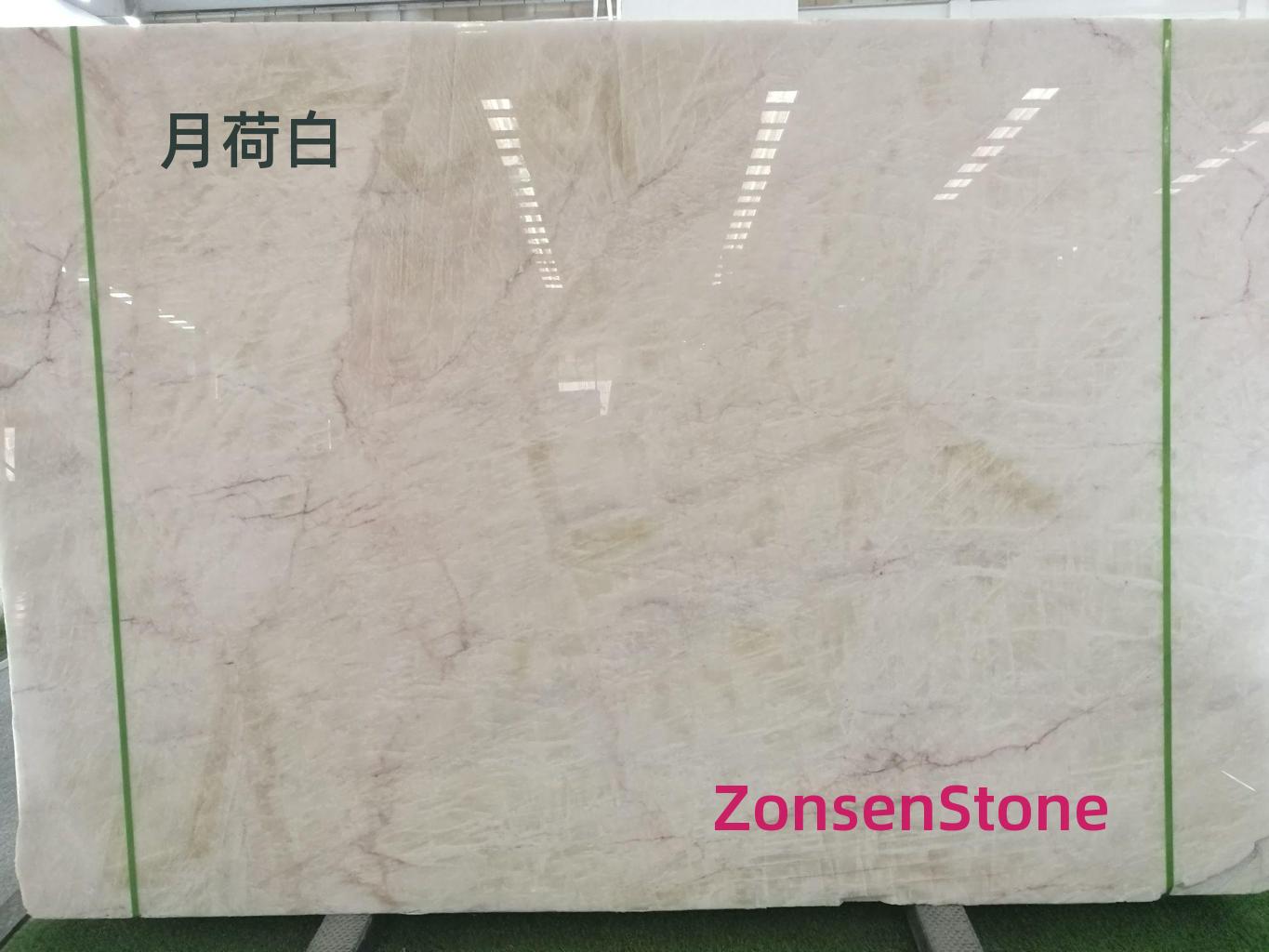 月荷白