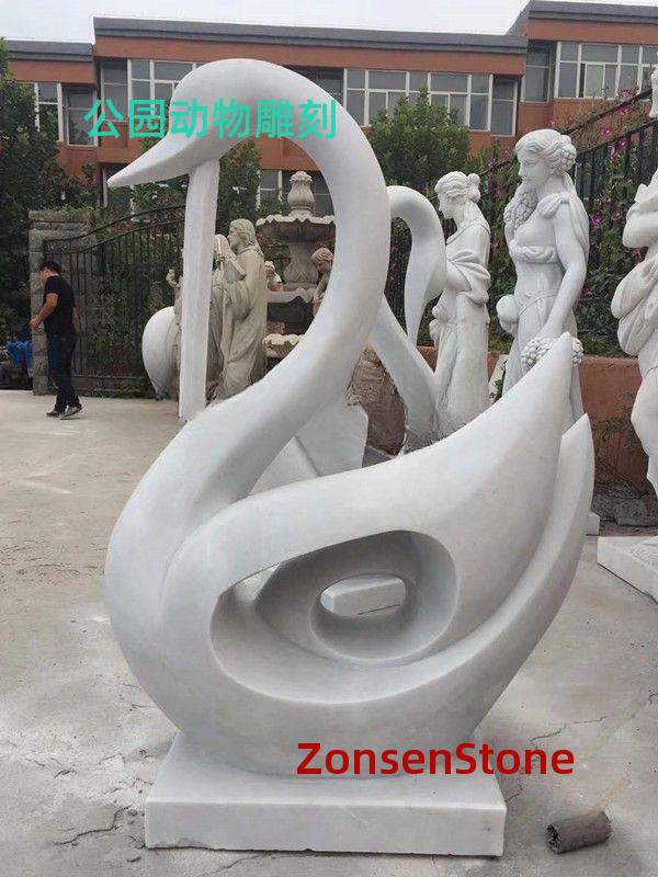 公园动物雕刻