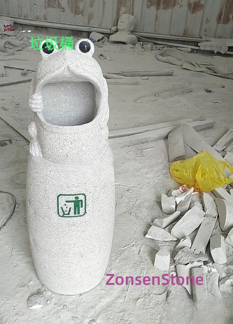 垃圾桶