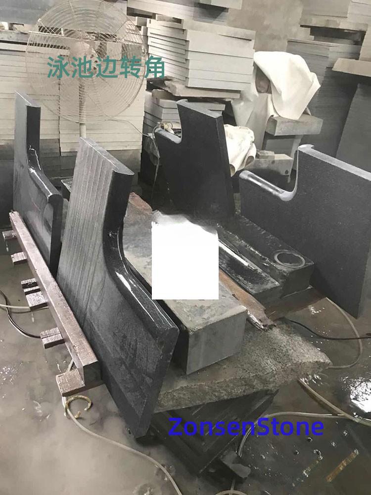 泳池边转角