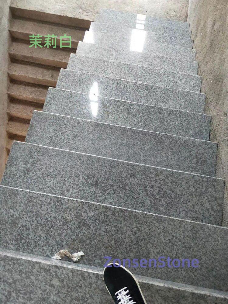 茉莉白