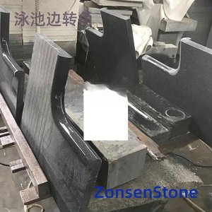 泳池边转角