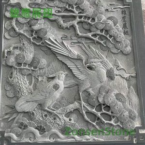 雄鹰展翅